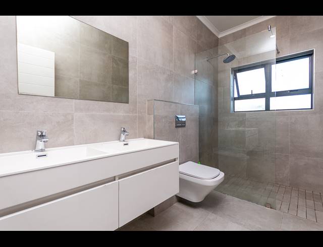 4 BEDROOM FREEHOLD FOR SALE IN SANDOWN
